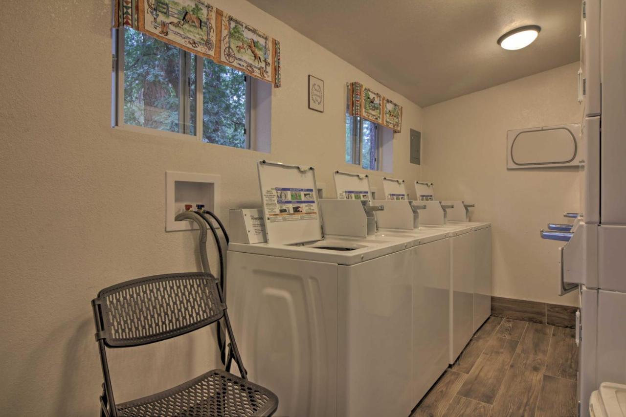 Show Low Home With Deck And Grill - 13 Mi To Hon-Dah! エクステリア 写真